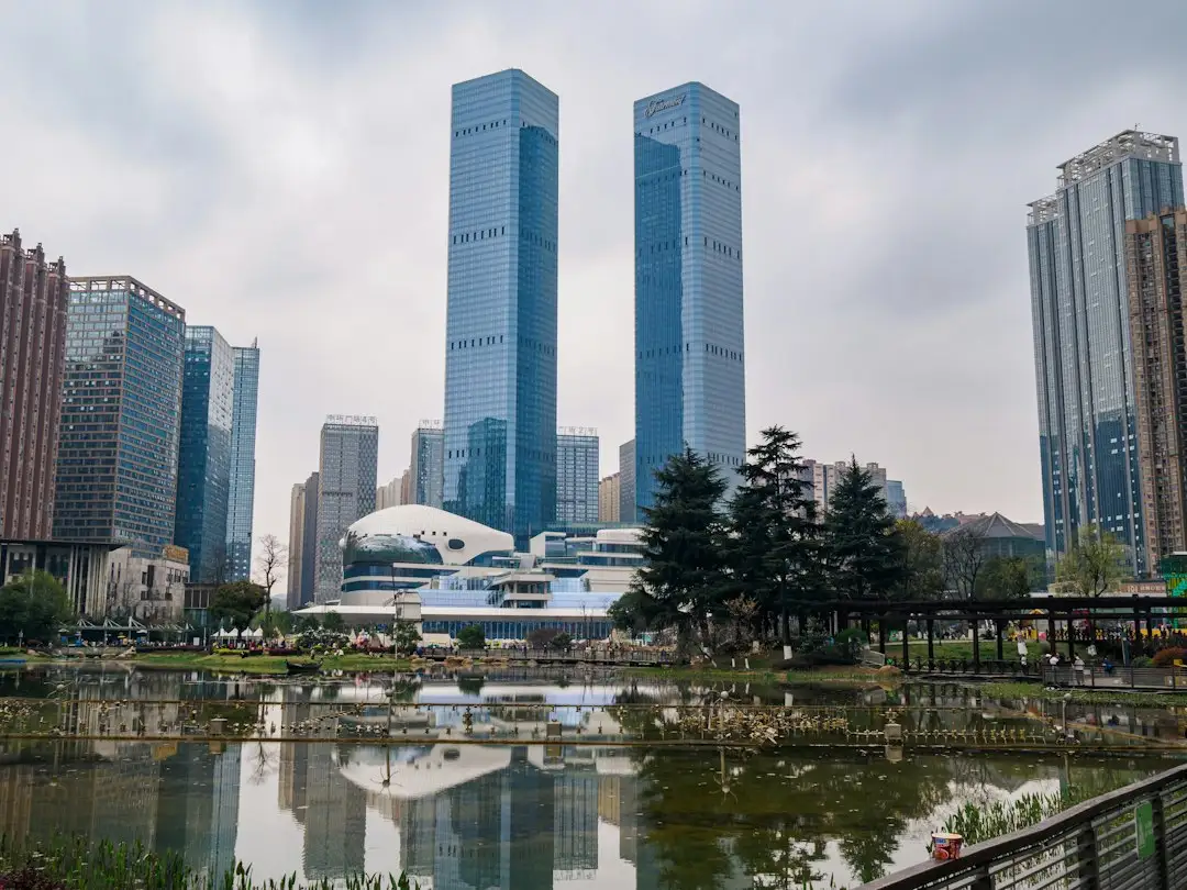 毛发移植手术中毛囊提取器械的技术演进与选型要点分析